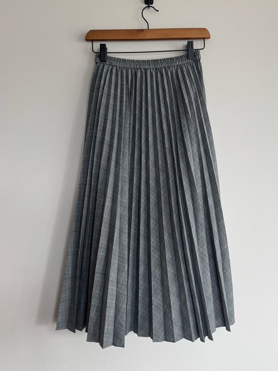 Uniqlo Dresses & Skirts - Uniqlo Accordion Pleated Skirt Checker Midi Career Office Business Small NWOT